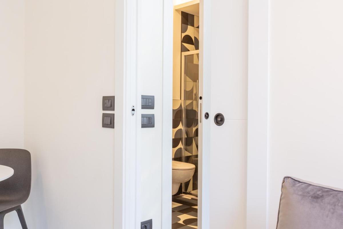 3Fo6 -Navigli-Duomo - Luxury Modern Apartment Milan Luaran gambar