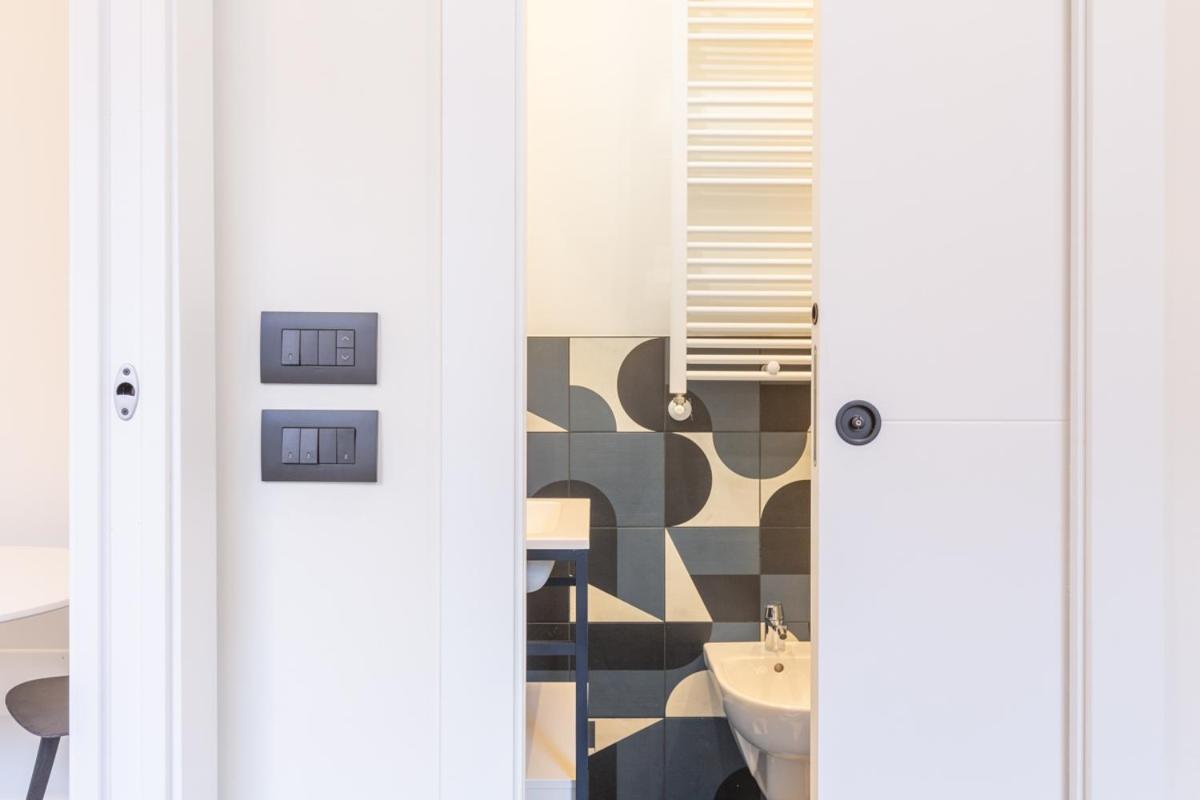 3Fo6 -Navigli-Duomo - Luxury Modern Apartment Milan Luaran gambar