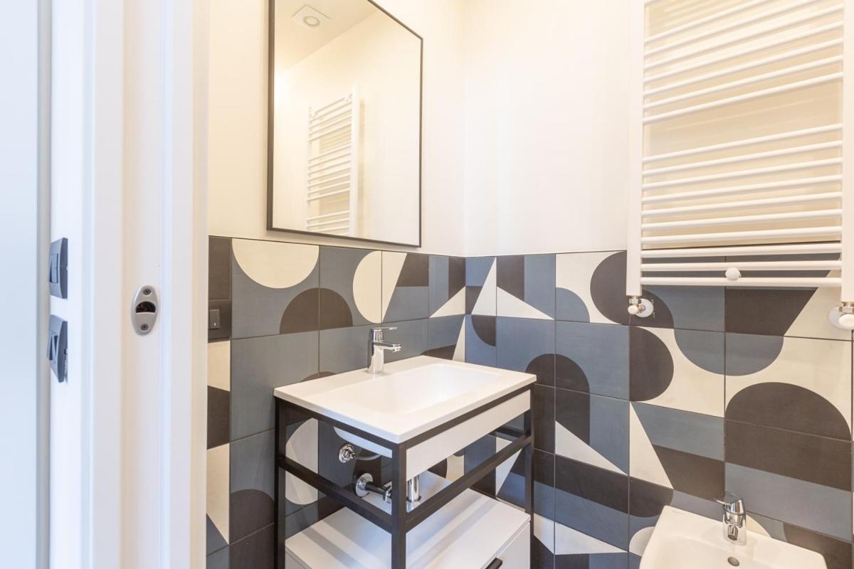 3Fo6 -Navigli-Duomo - Luxury Modern Apartment Milan Luaran gambar